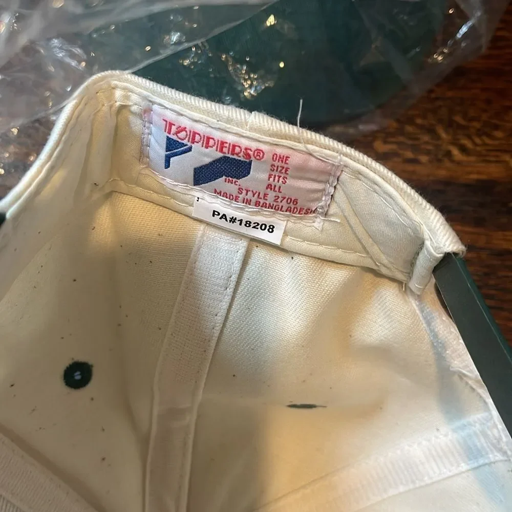 Brand new never used in packaging baseball hats / caps bulk 15 hats